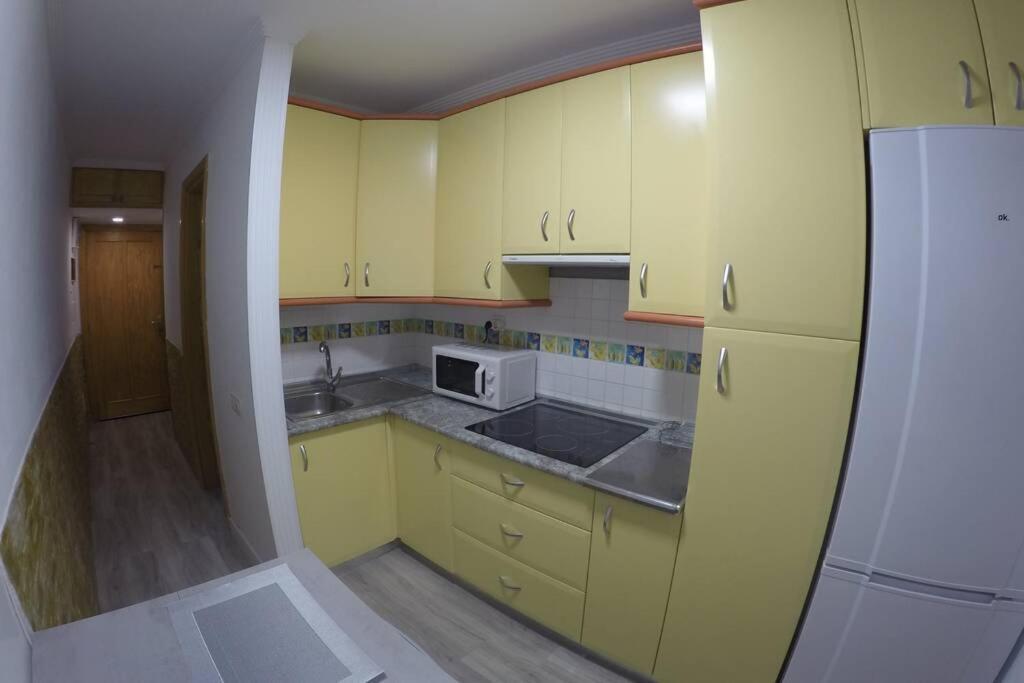 Studio Apartment La Lajilla Located At Beachfront Arguineguin Exterior foto